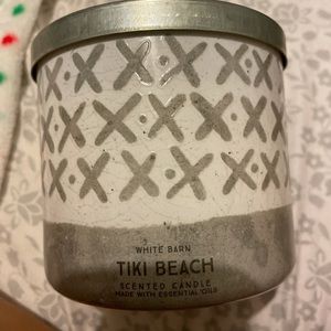 b&bw tiki beach candle 🌊